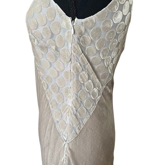 Banana Republic Heritage Women's Velvet Dot Textured Midi Dress Gray Size 2 - Picture 5 of 12